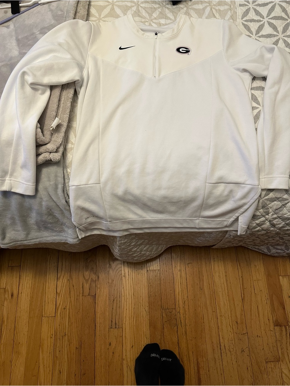 Nike White Georgia Bulldogs Dri-Fit Zip Jacket with Black & Red Logo